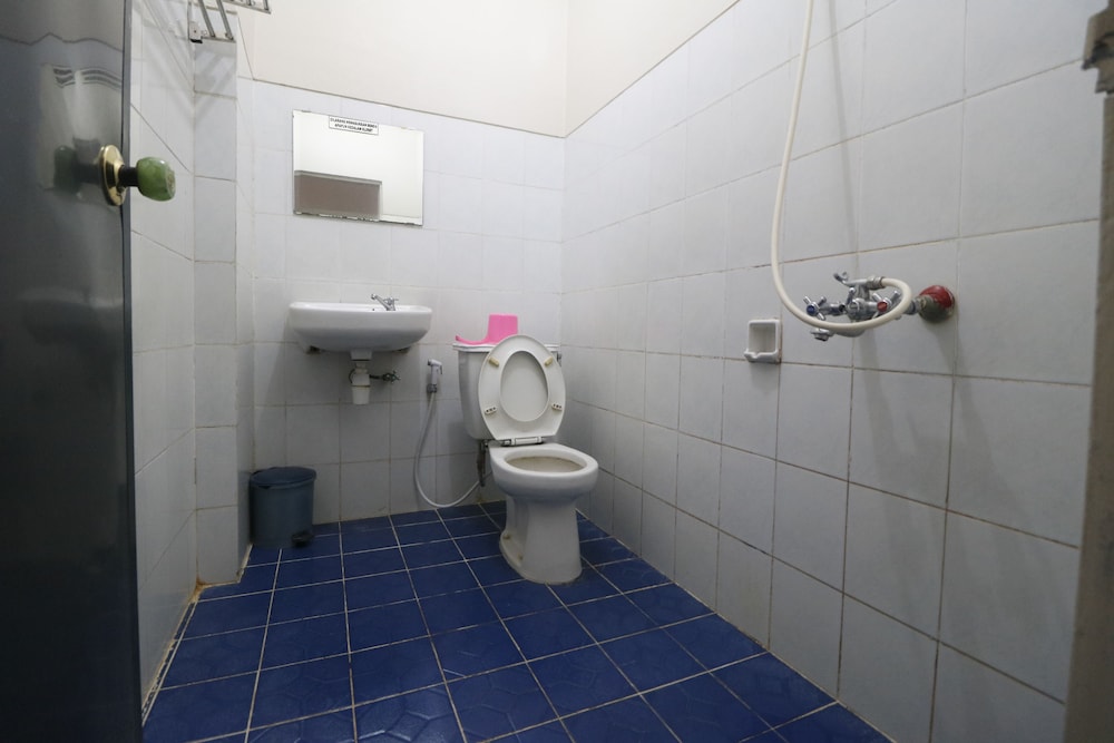 Reddoorz Plus @ Jalan Raden Intan Lampung 40/40