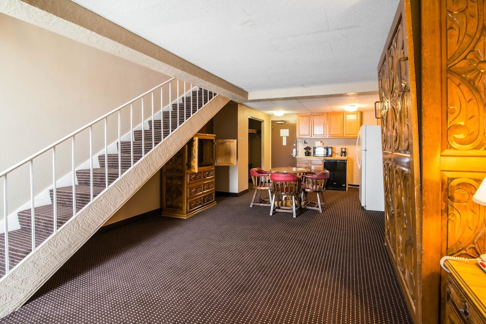 Quality Inn Taos 3/41