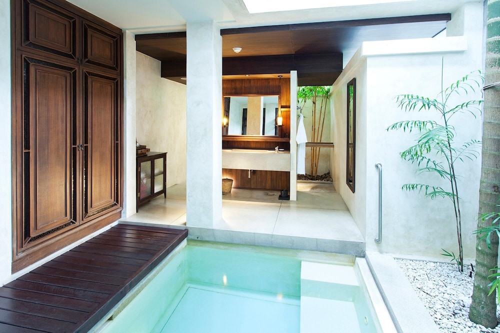 The Lamai Samui 11/77