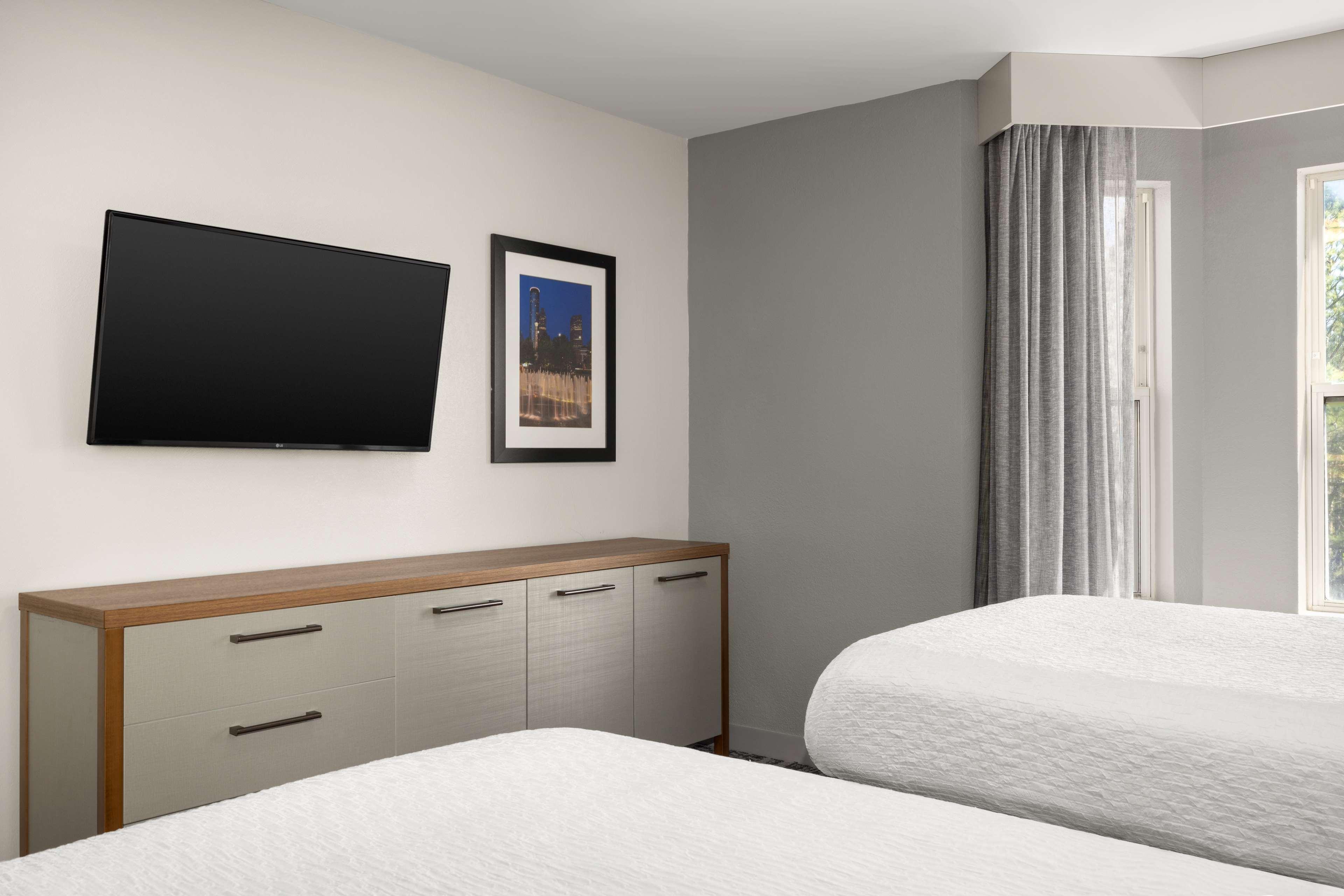 2 BEDROOMS, SUITE, 2 DOUBLE BEDS, KING BED, 2 BATHROOMS