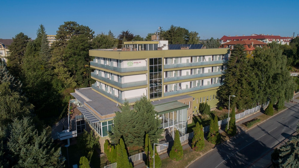 CE Quelle Hotel 3/41