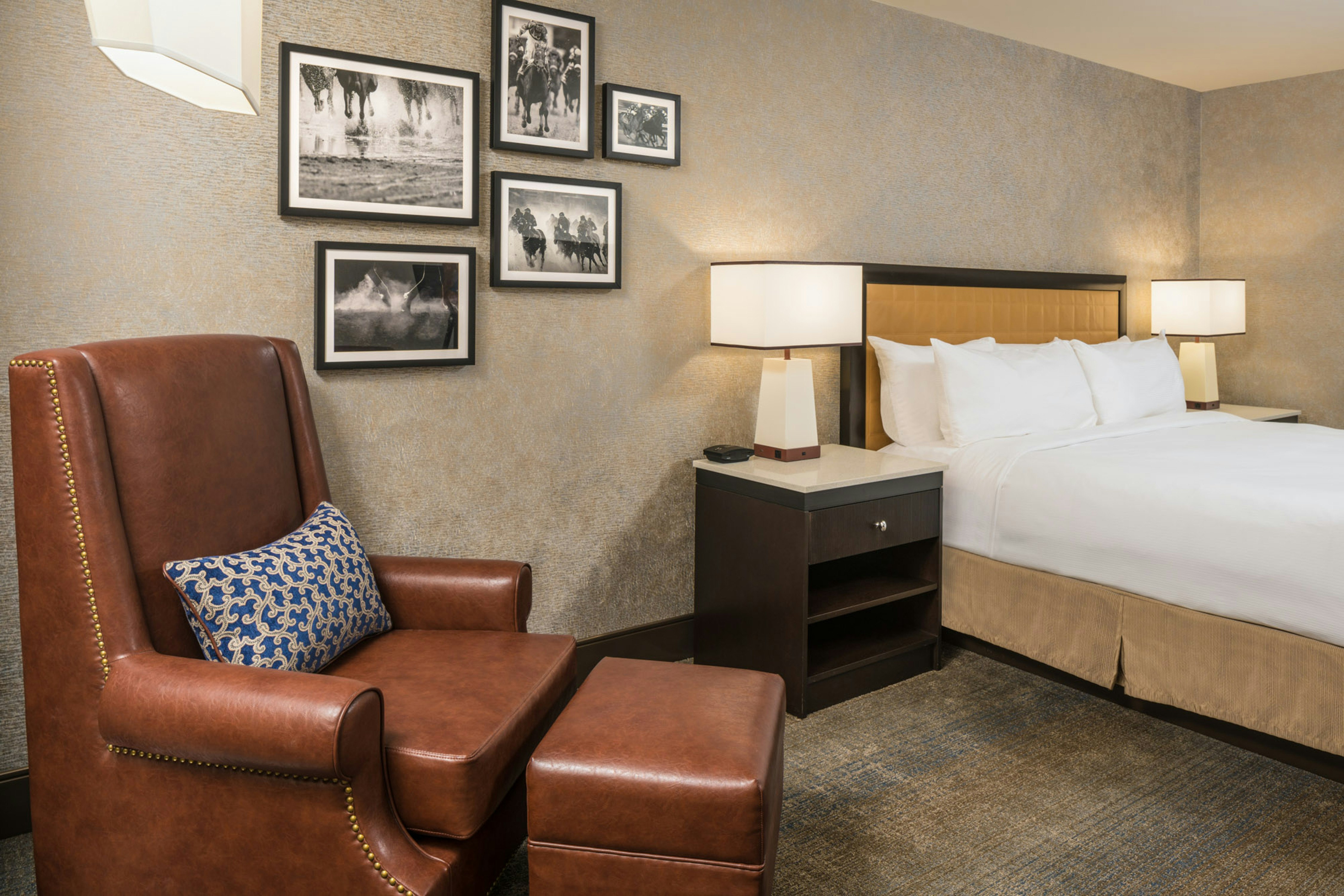 THE SARATOGA HILTON 21/75