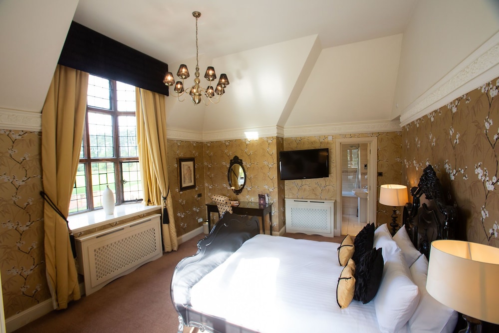 Inglewood Manor 28/72