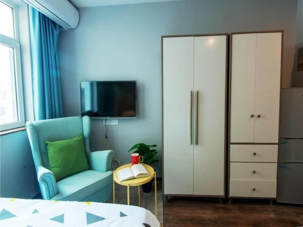 VX Shanghai Railway Station Hotel 20/20