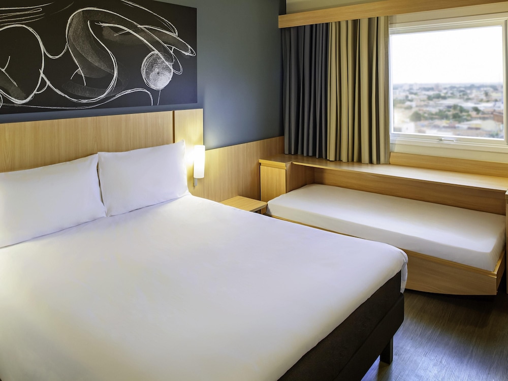 Ibis Imperatriz 24/70
