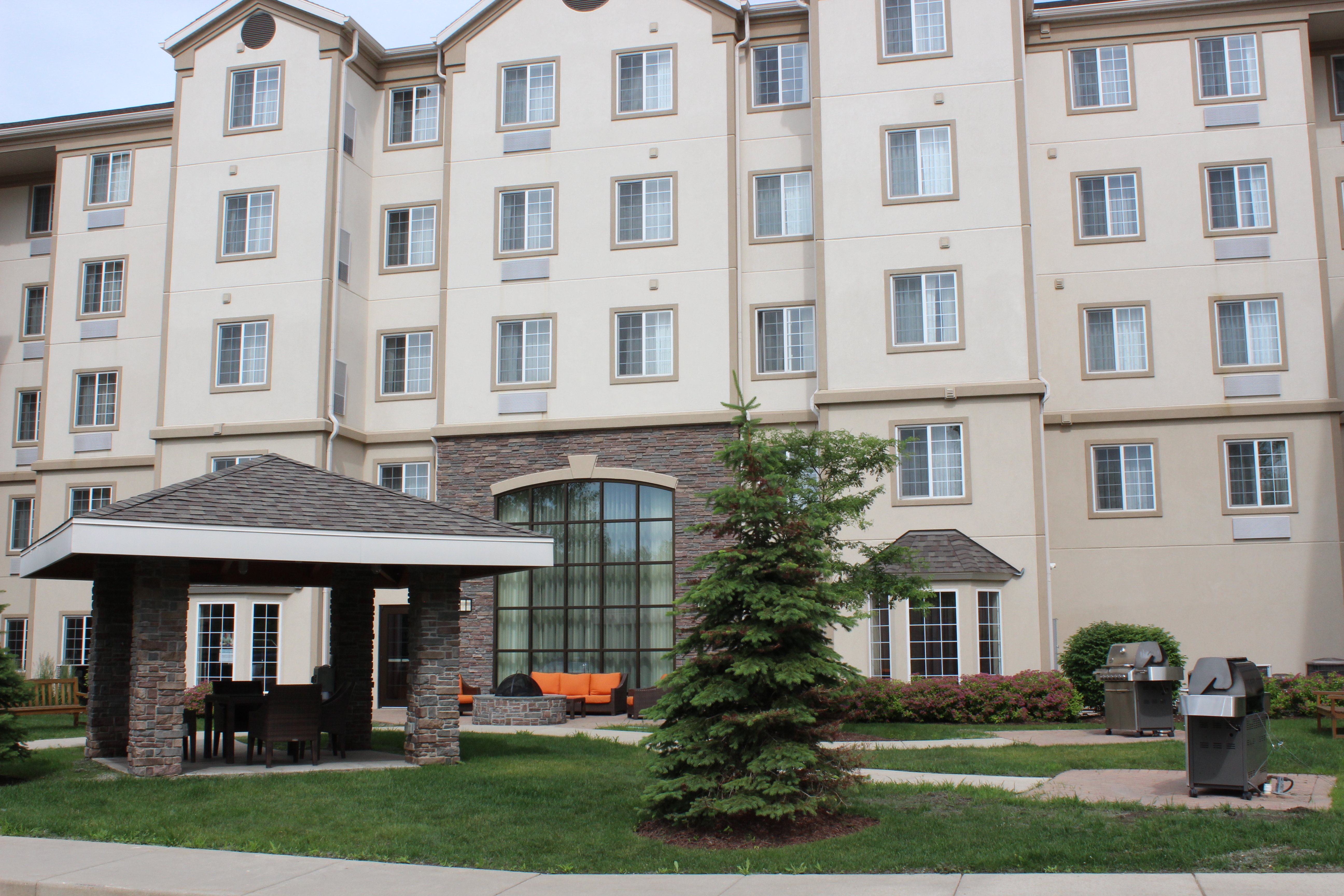 Staybridge Suites Milwaukee Airport South 52/53