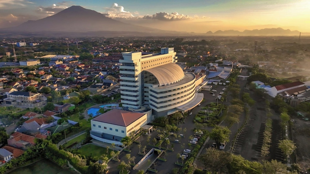 Aston Cirebon Hotel and Convention Center 6/50