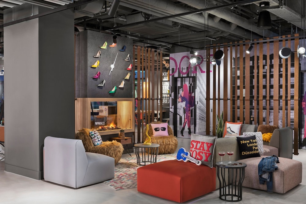 Moxy Duesseldorf City 28/50