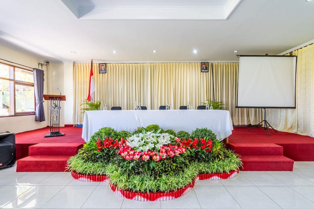 Taman Surgawi Resort And Spa 45/69