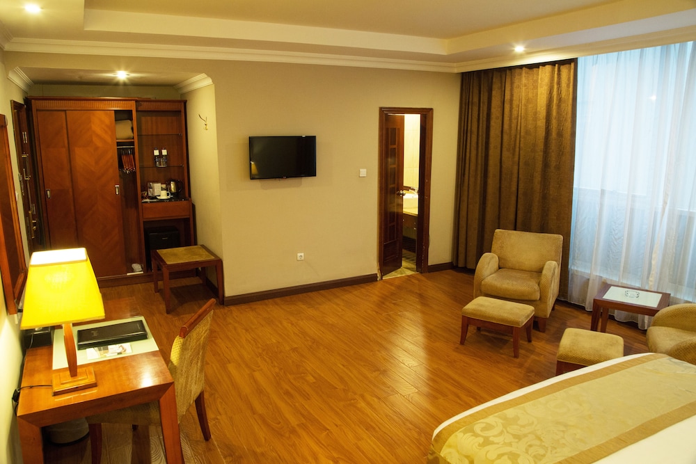 Jupiter International Hotel Cazanchise 52/66