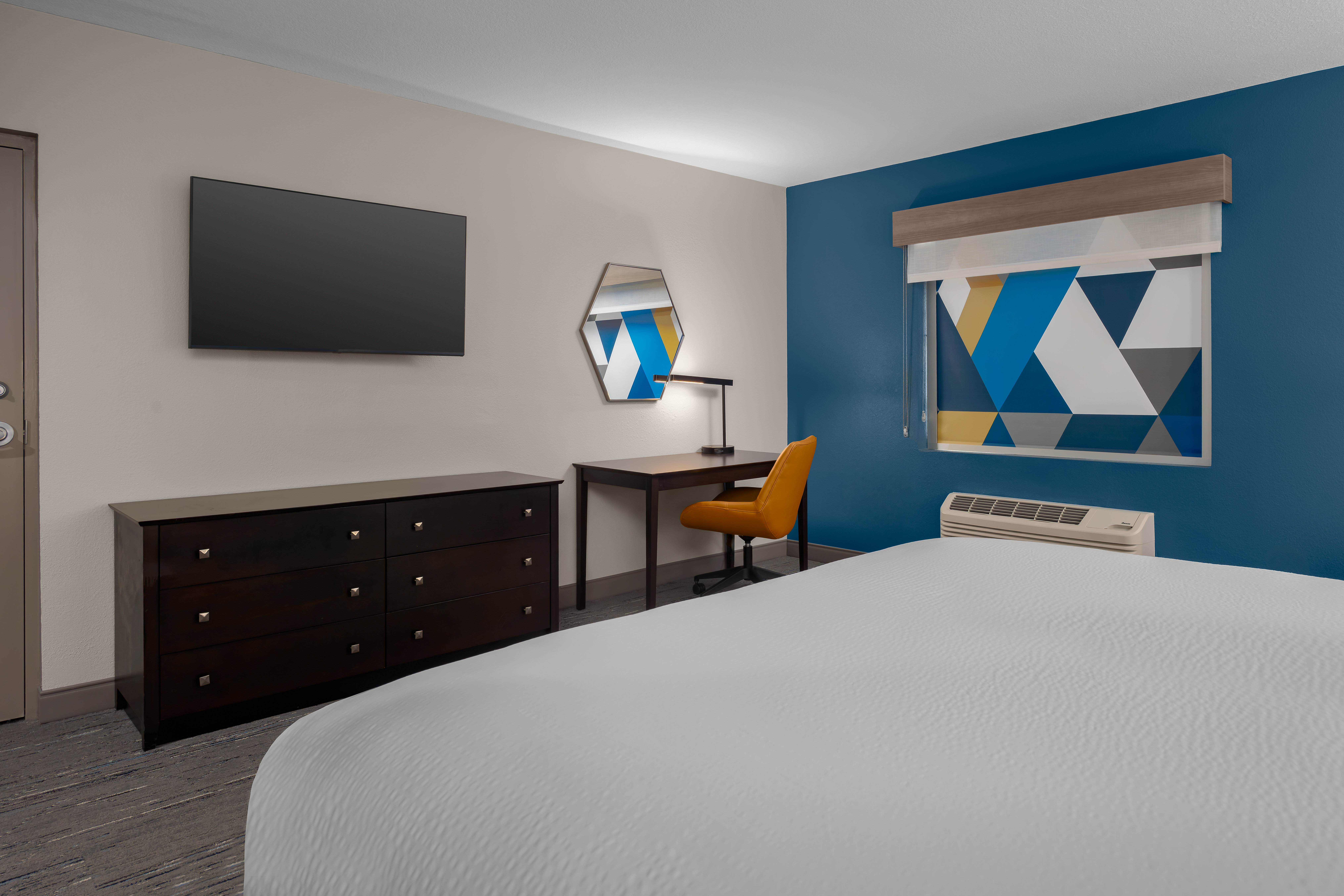 Holiday Inn Express and Suites Kendall 30/77