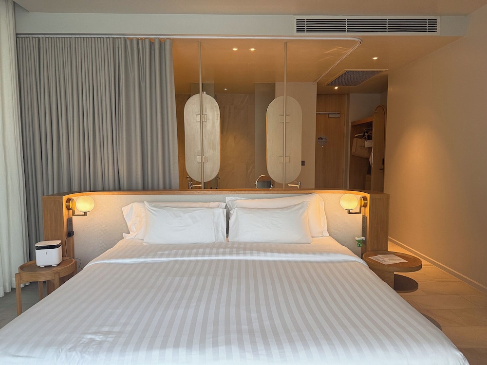 Mercure Rayong Lomtalay Villas and Resort 10/46
