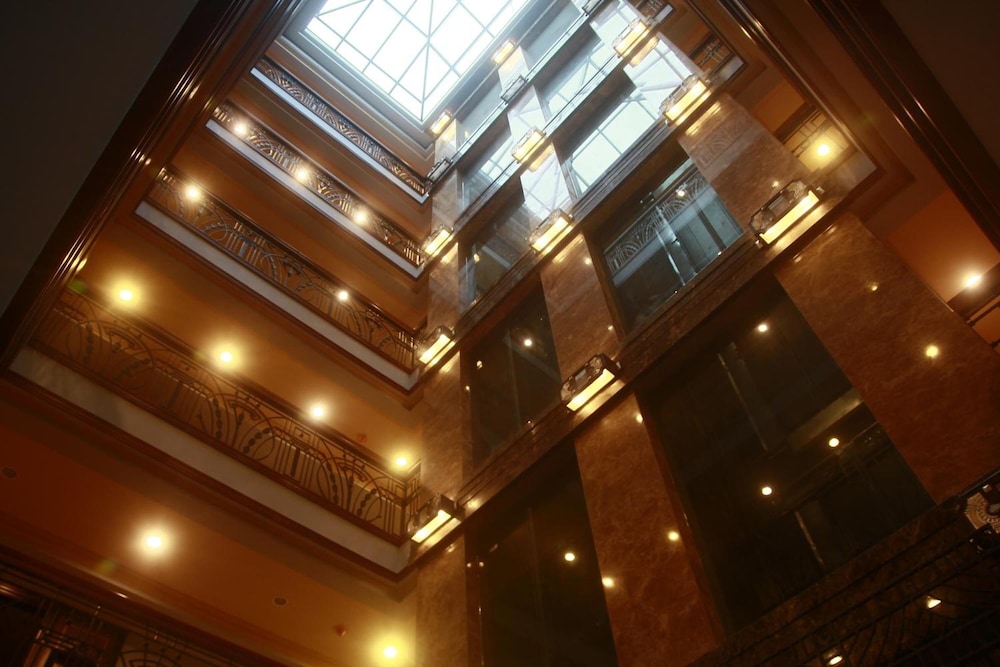 Herald Suites Polaris in MAKATI