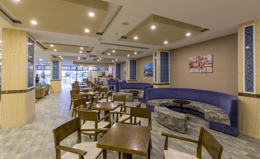 Holiday Garden Resort 27/40