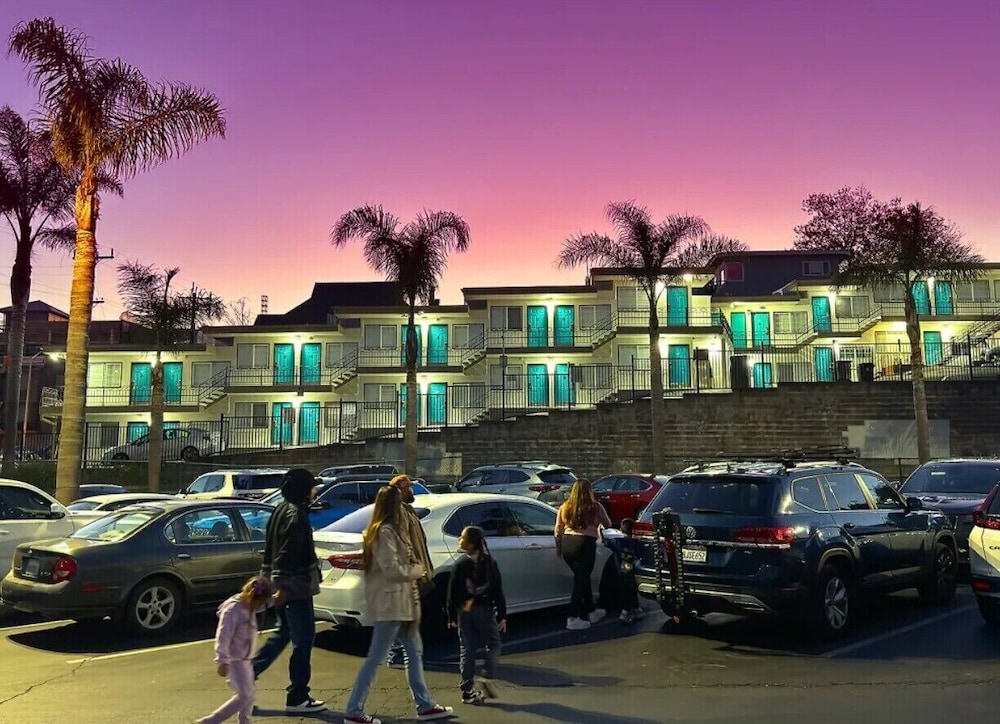 Fireside Inn Santa Cruz 49/63