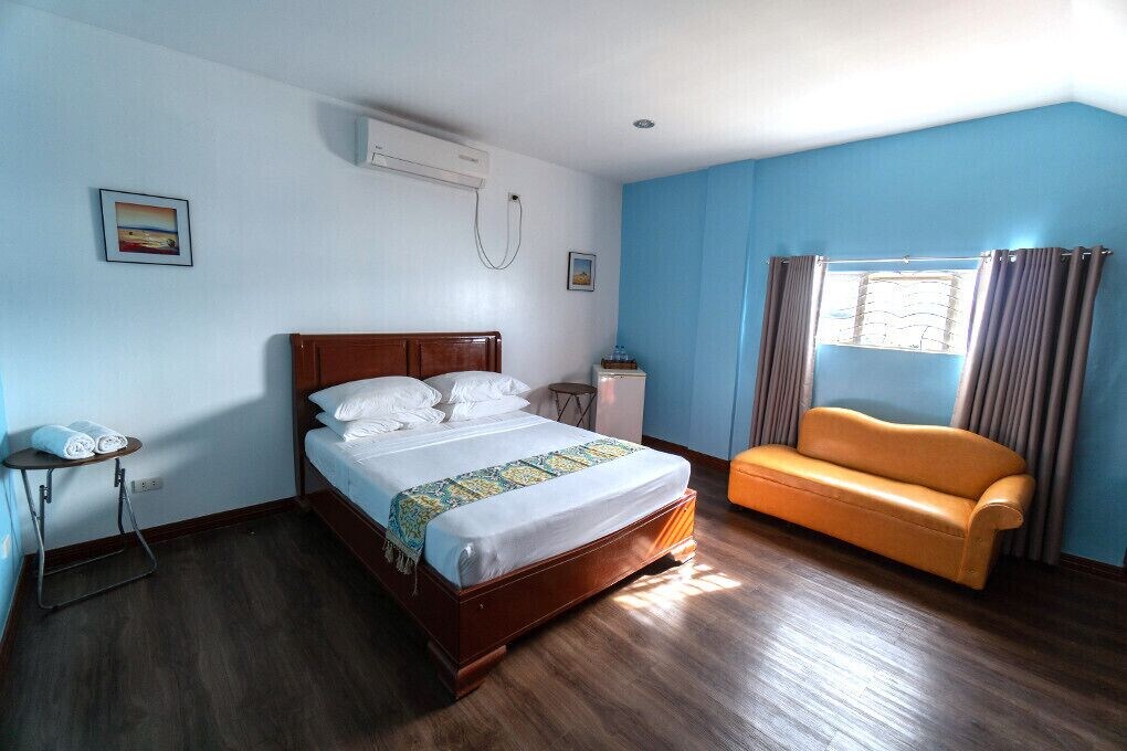 2 BEDROOMS, SUITE