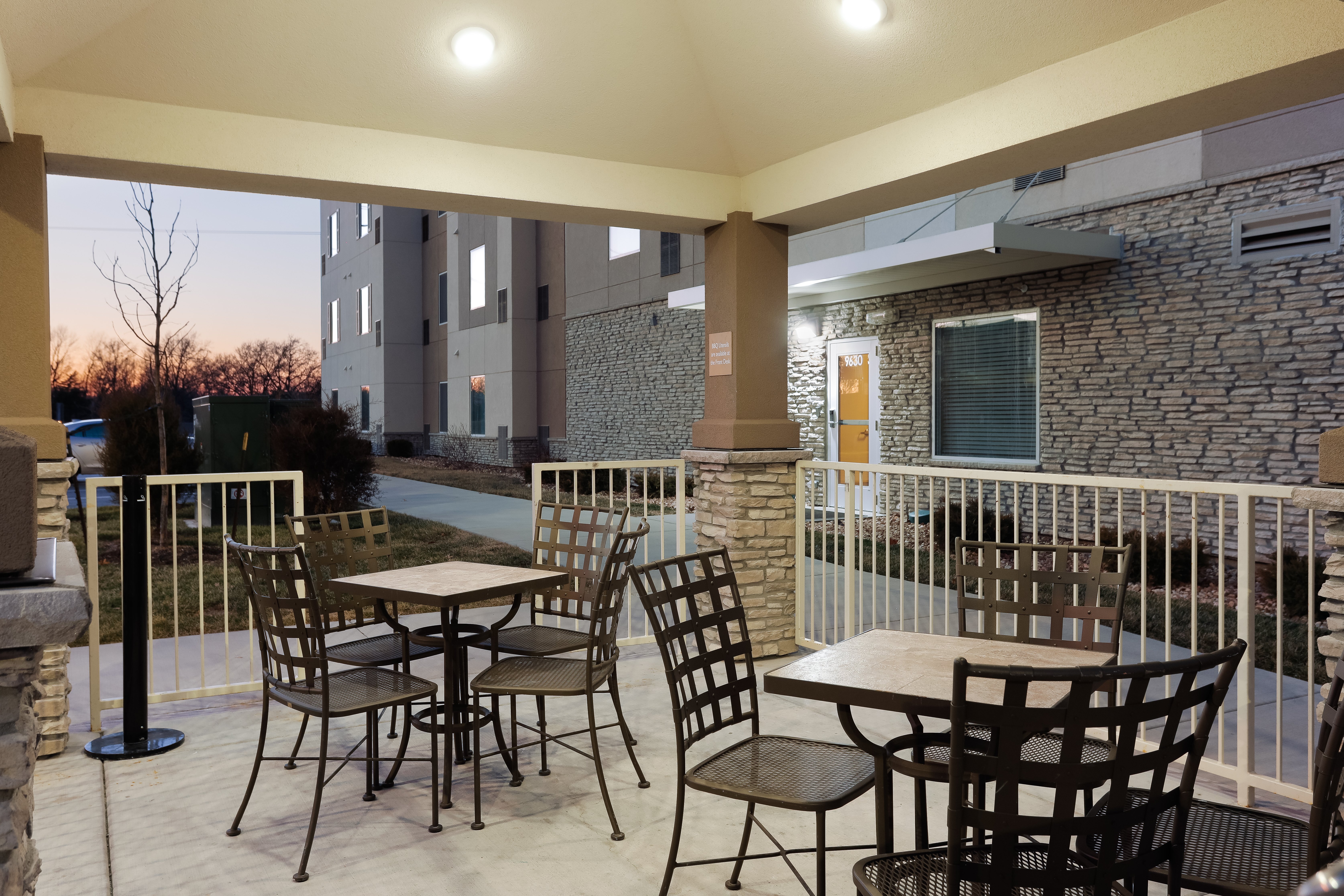 CANDLEWOOD SUITES LENEXA - OVERLAND PARK AREA 49/69