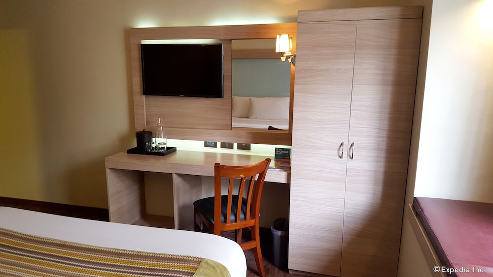Microtel By Wyndham Baguio 10/26