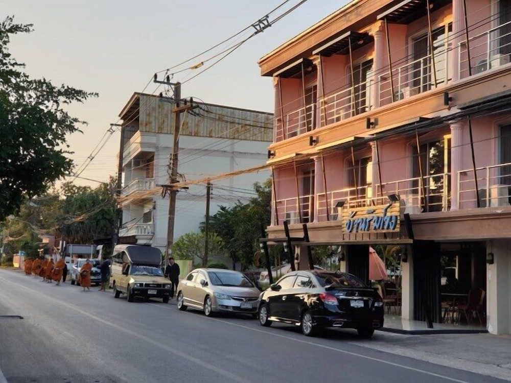 Baan Rim Khong Hotel 27/33