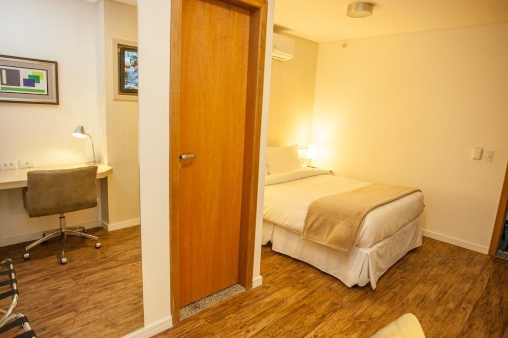 HOTEL ARUJA 13/18
