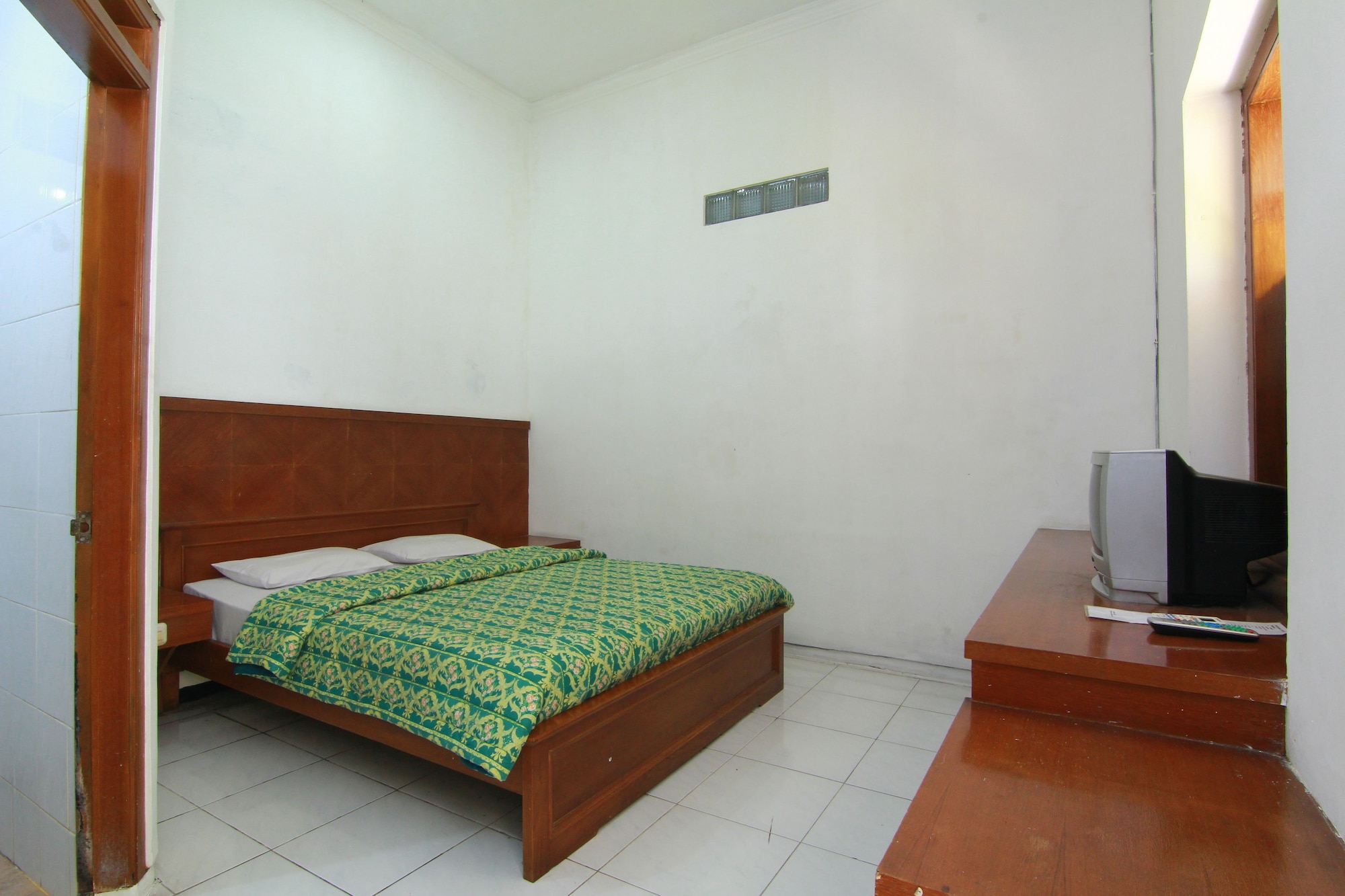 DELUXE, TWIN BEDS