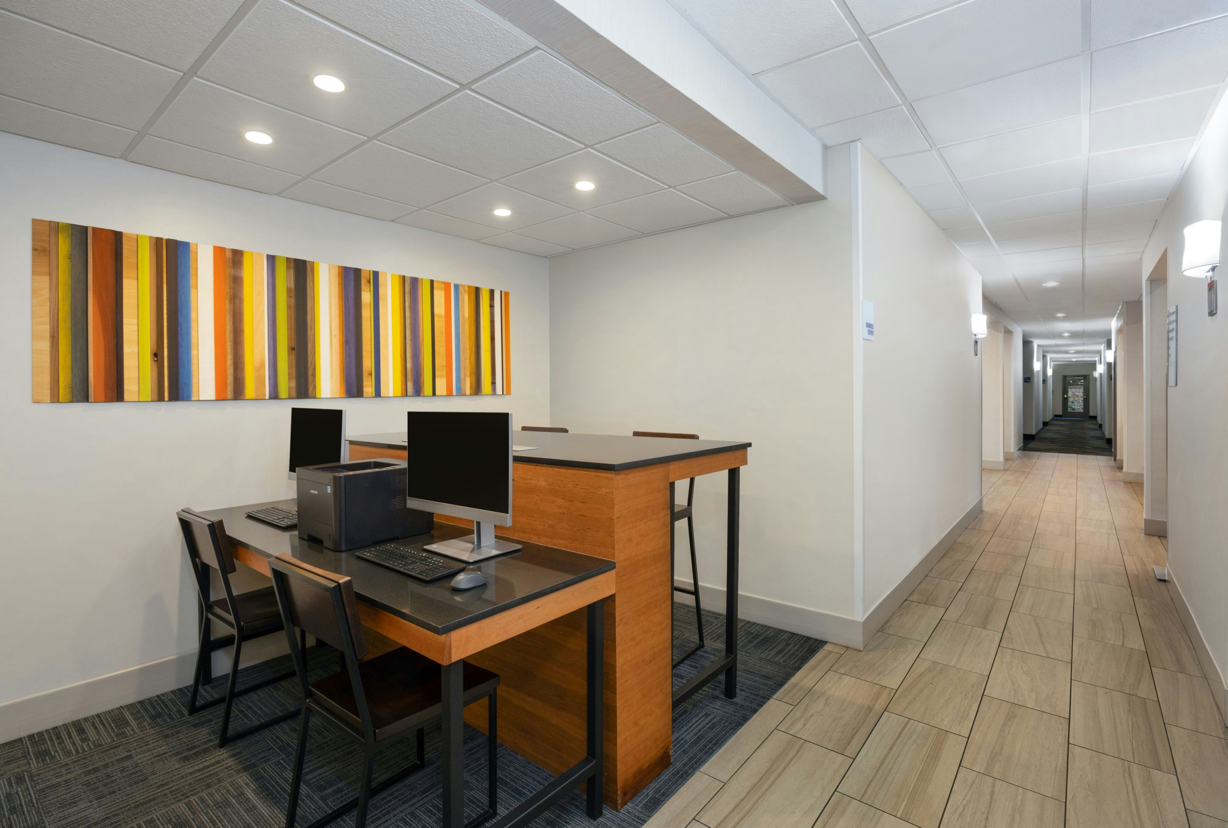 Holiday Inn Express Hotel and Suites ACWORTH - KENNESAW NORTHWEST 61/70