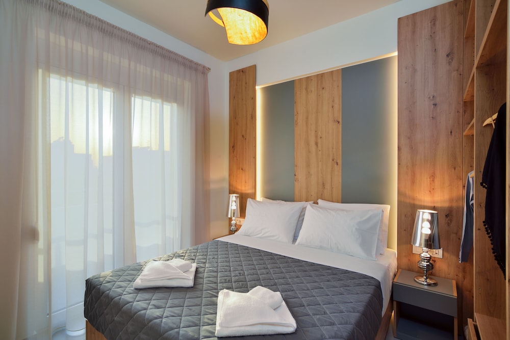 Elia Residences 19/59