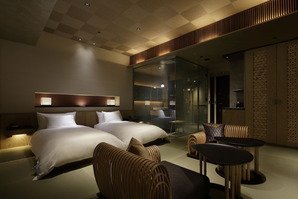 SAKURA, DELUXE, TWIN BEDS