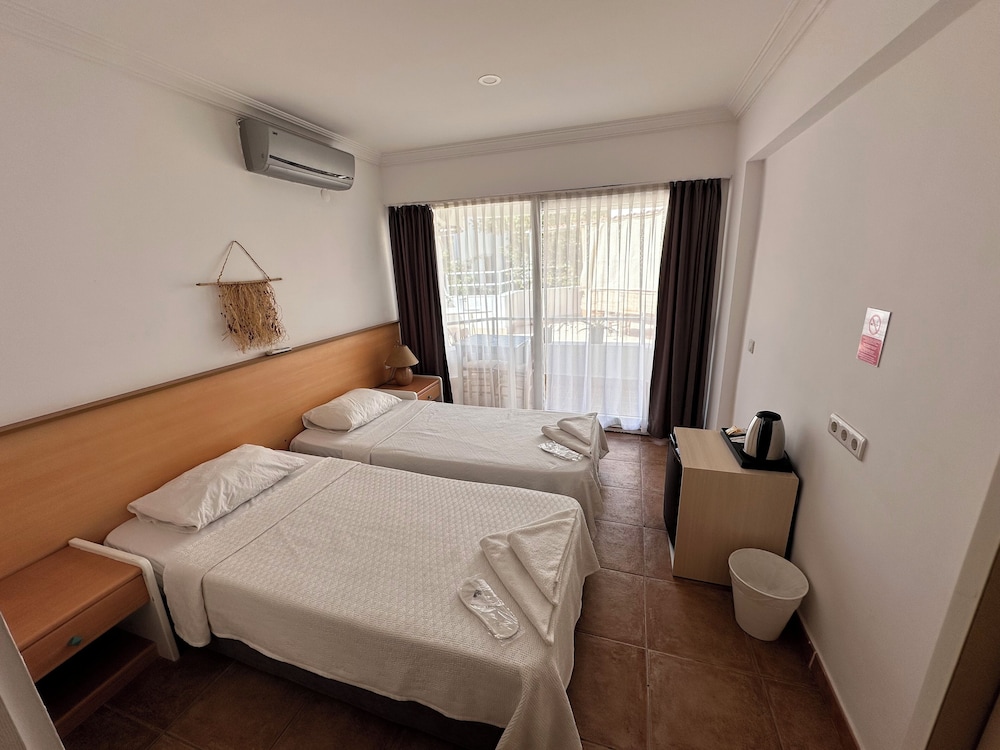 BASIC, TWIN BEDS