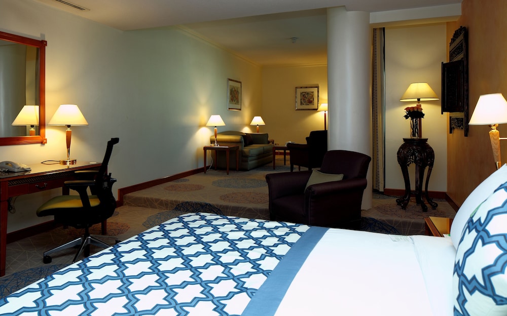 فندق هوليداى ان الخبر(Holiday Inn Al Khobar) 21/43
