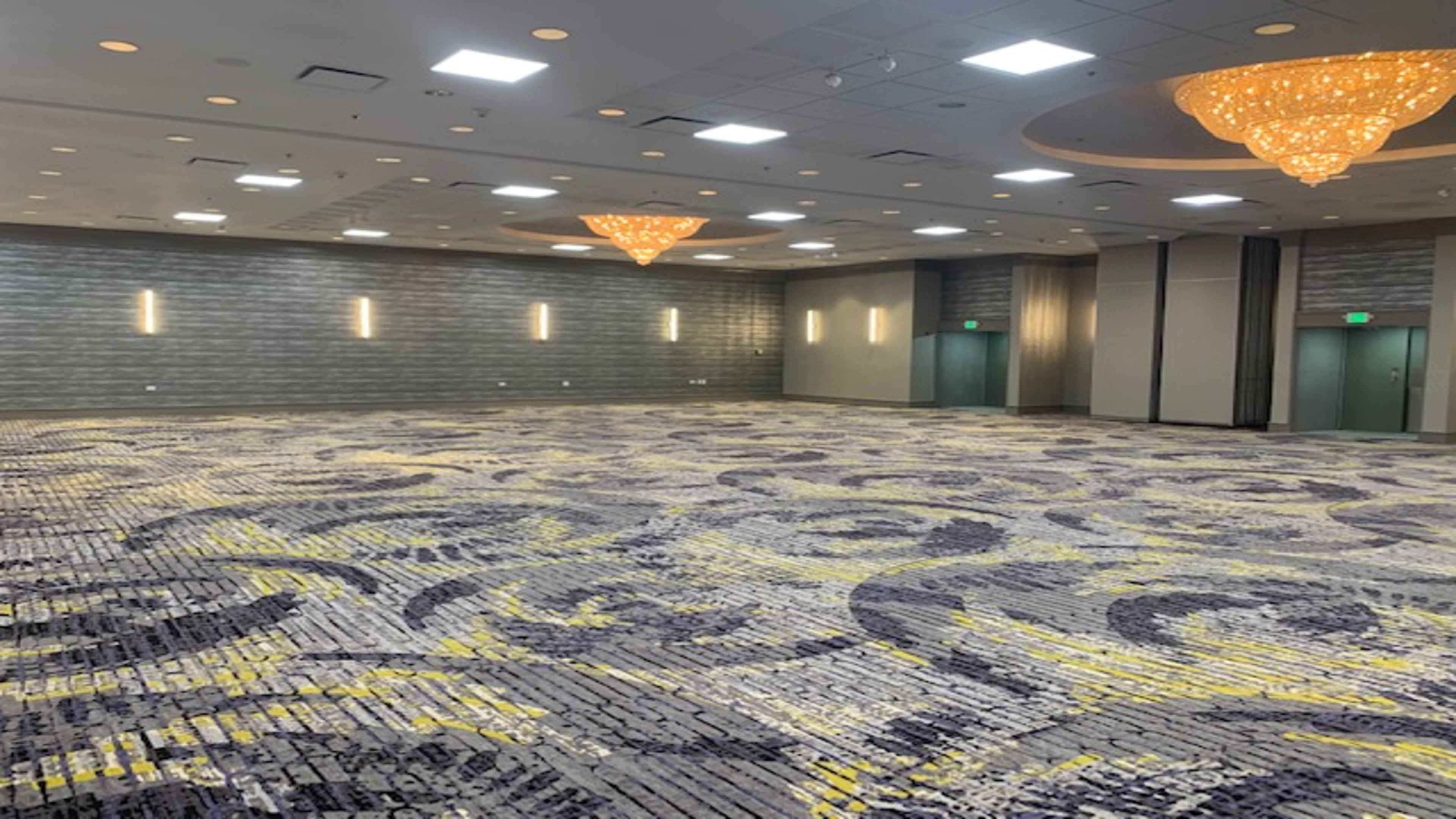 Holiday Inn & Suites Chicago North Shore (Skokie) 54/55