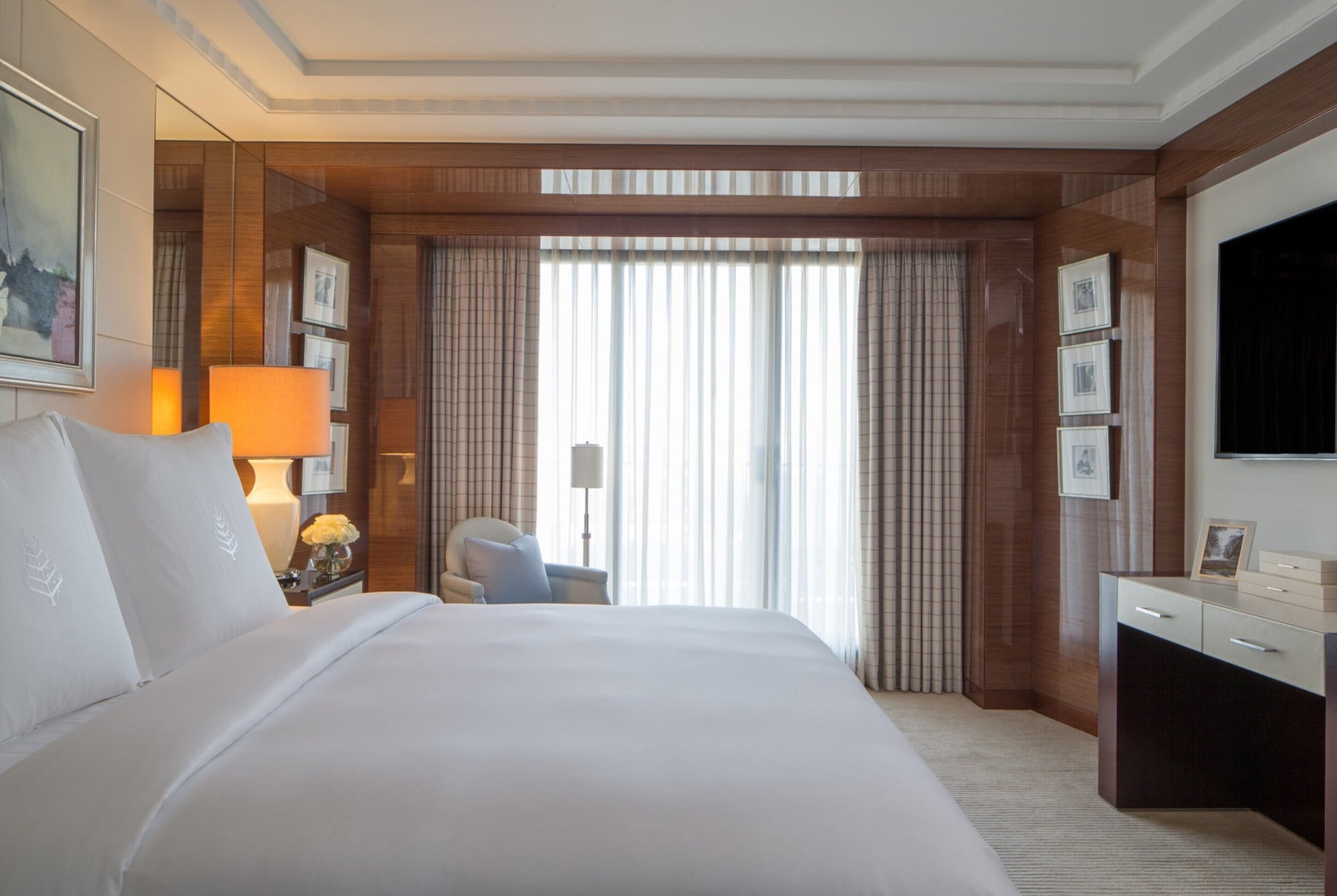 WESTMINSTER, SUITE