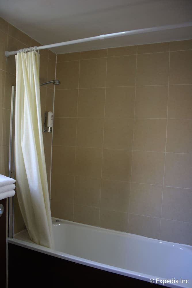Islington Inn 34/58