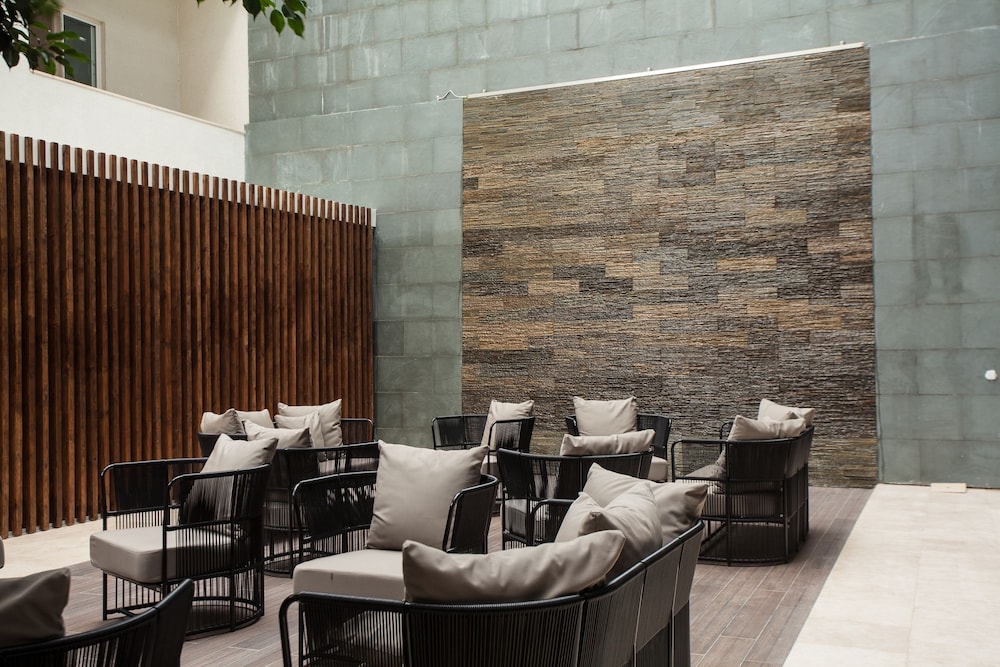 Lobby at Hotel Perola, PRAIA