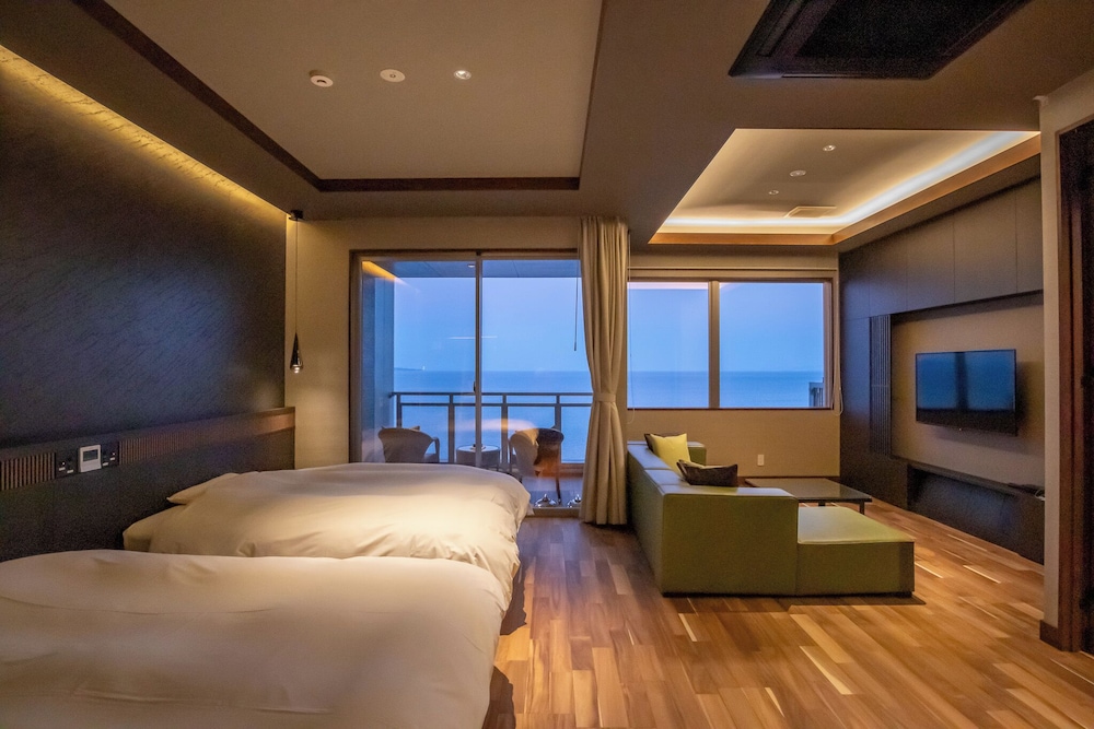 Sky, Rainbow, 2 Double Beds