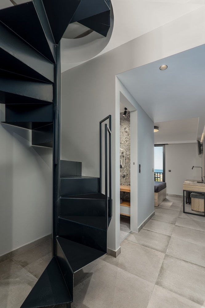 Pidna Apartments 18/23