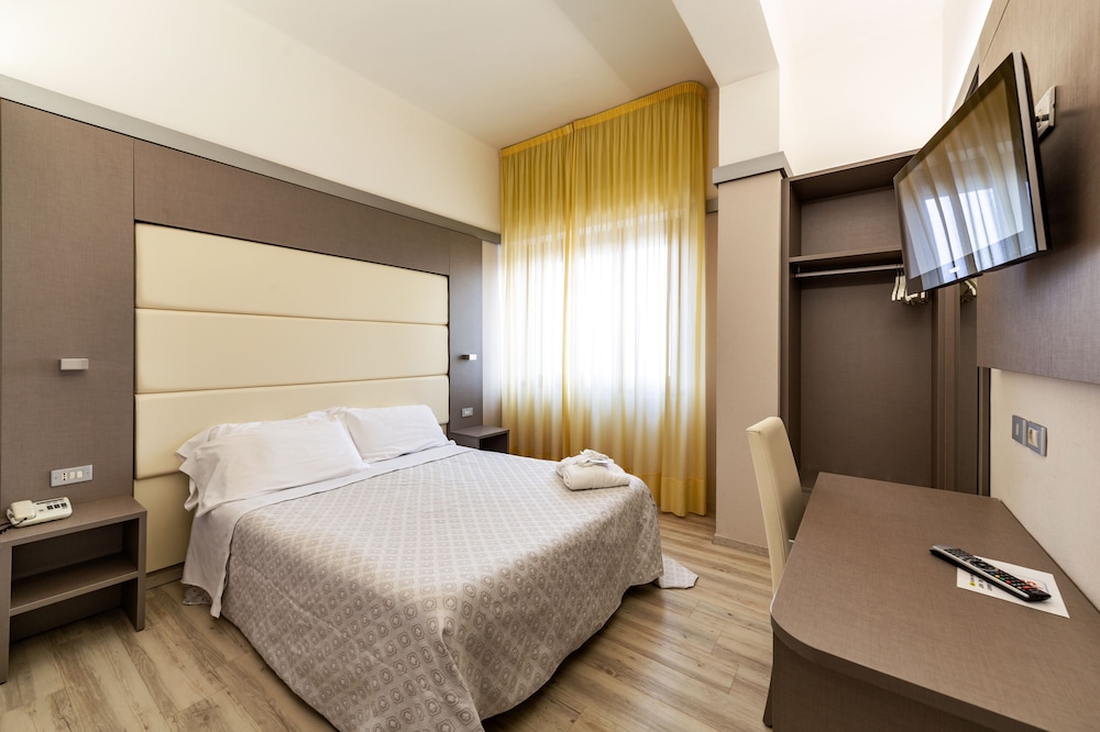 Hotel Elisabeth Due 10/50