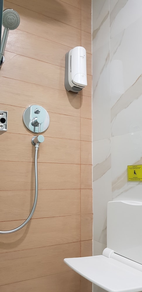 Maxonehotels Com Balikpapan 19/40