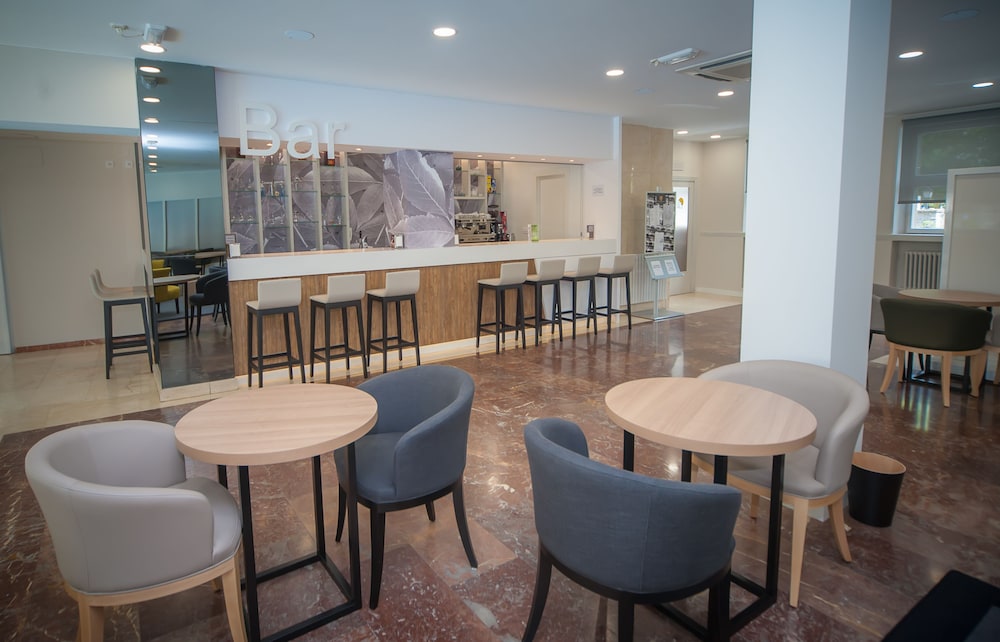 Gran Hotel de Jaca 38/50