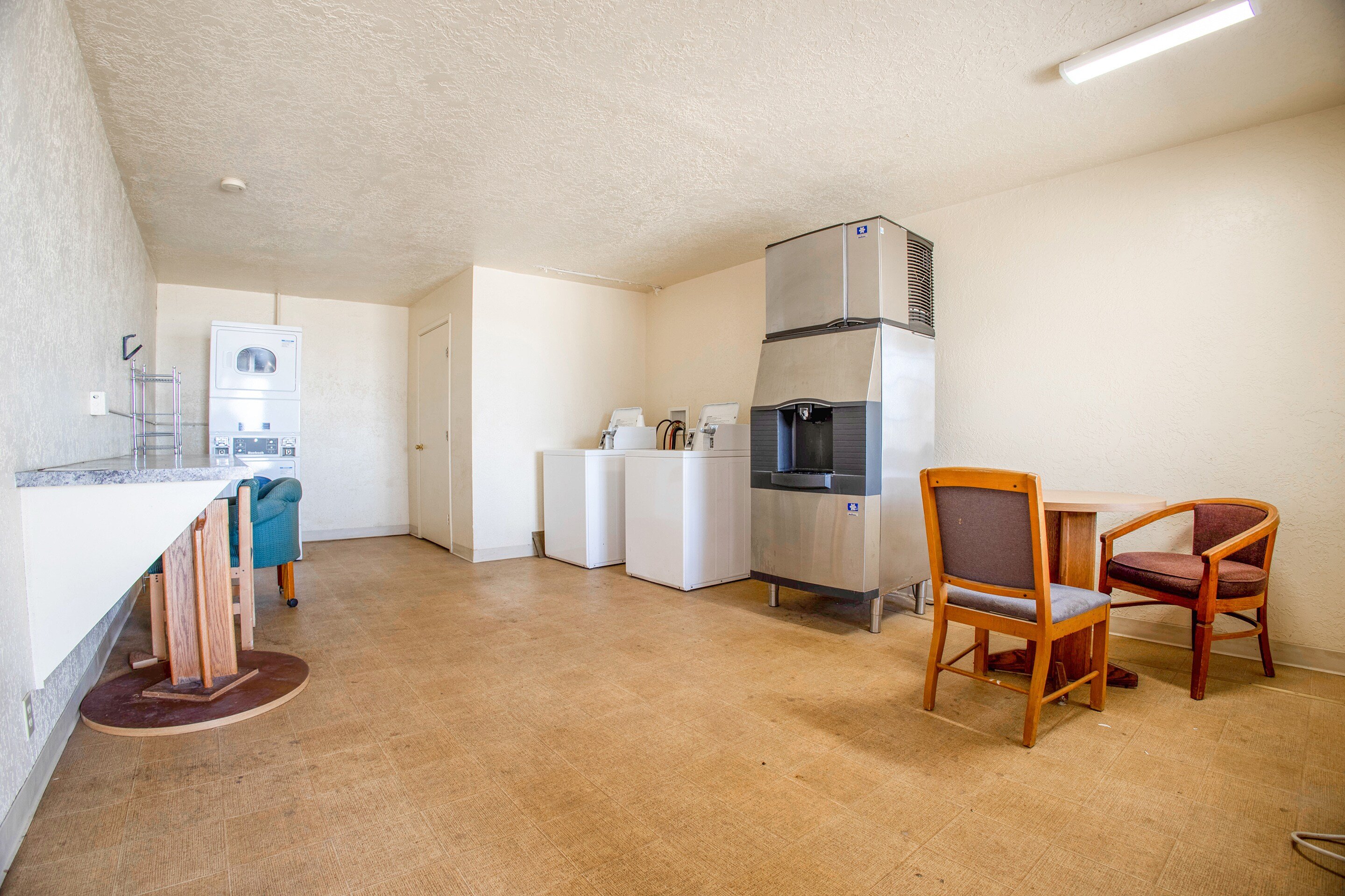 Holiday Motel Lordsburg I-10 10/21