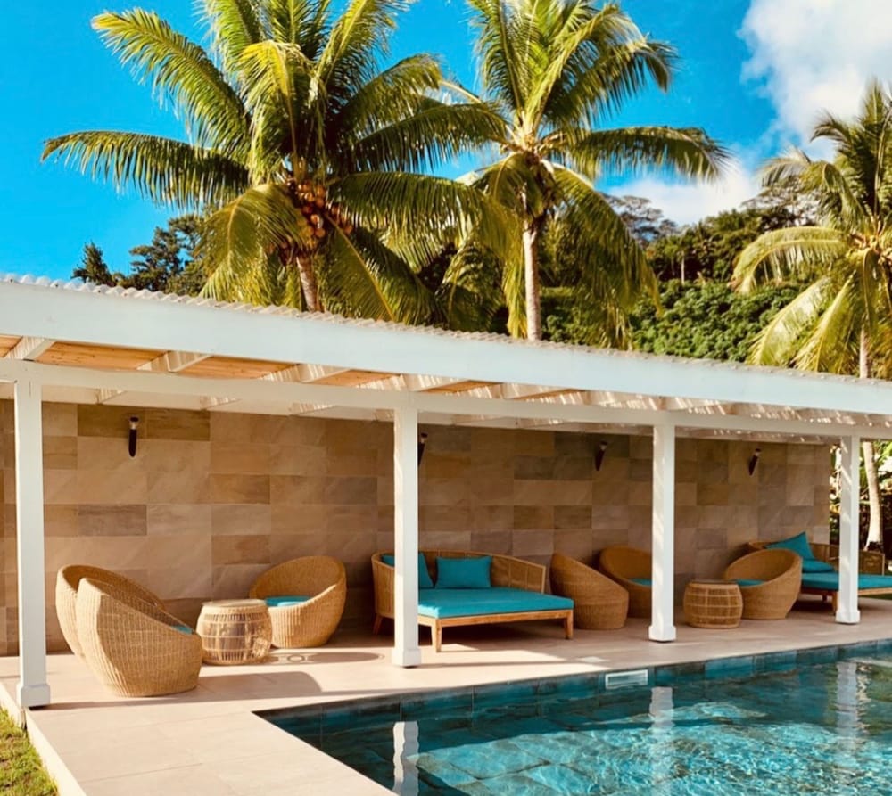 Raiatea Lodge Hotel 39/43