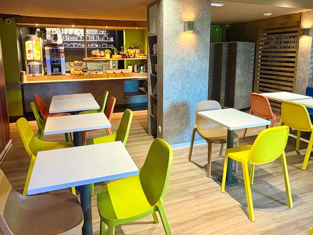 Ibis Budget Granville 32/50