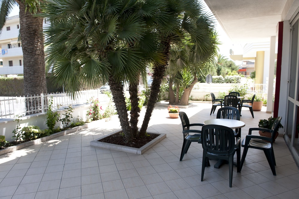 Hotel Caravel 11/18