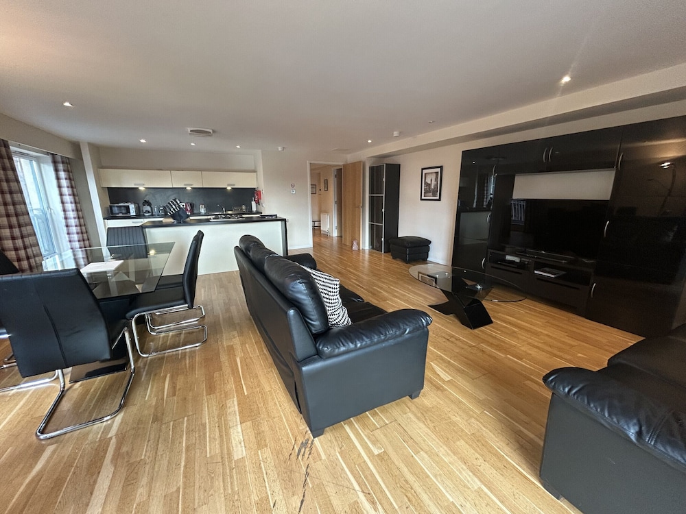 Tolbooth Apartments 26/49