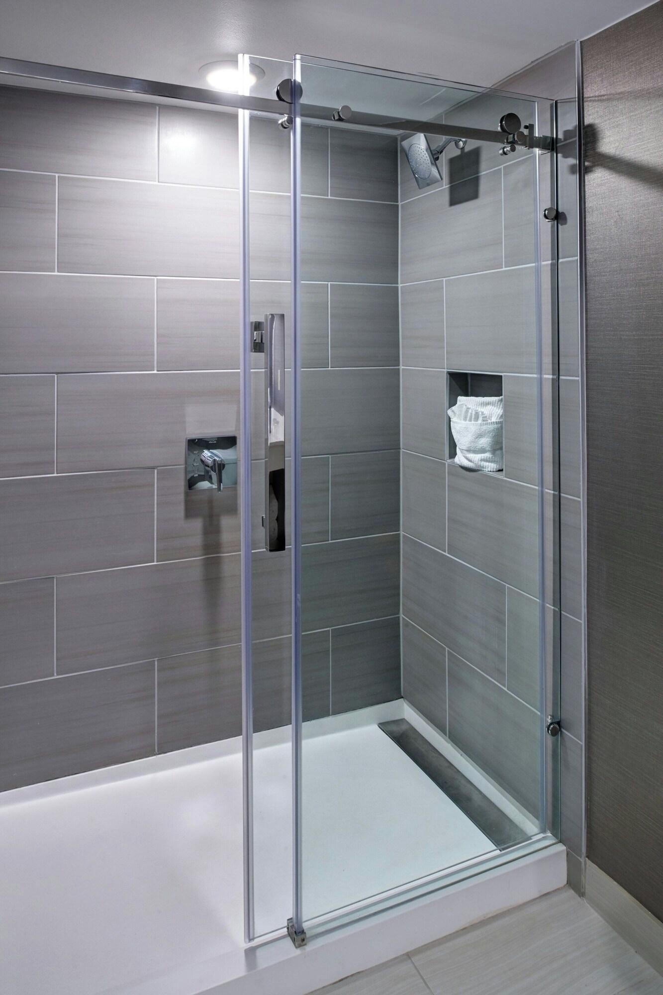 غرفة بسرير كينج، Marriott Indianapolis North 6/6