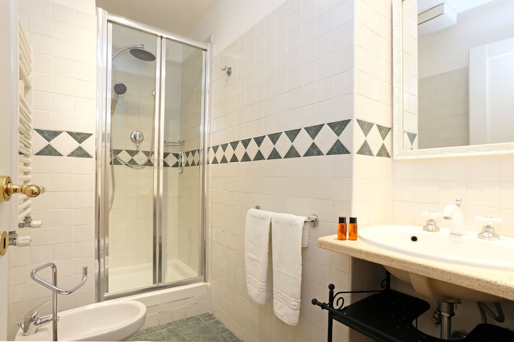 Liberty Rome Suites 7/68
