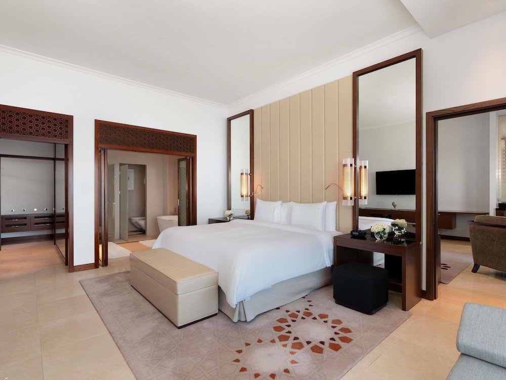 2 BEDROOMS, FAMILY SUITE