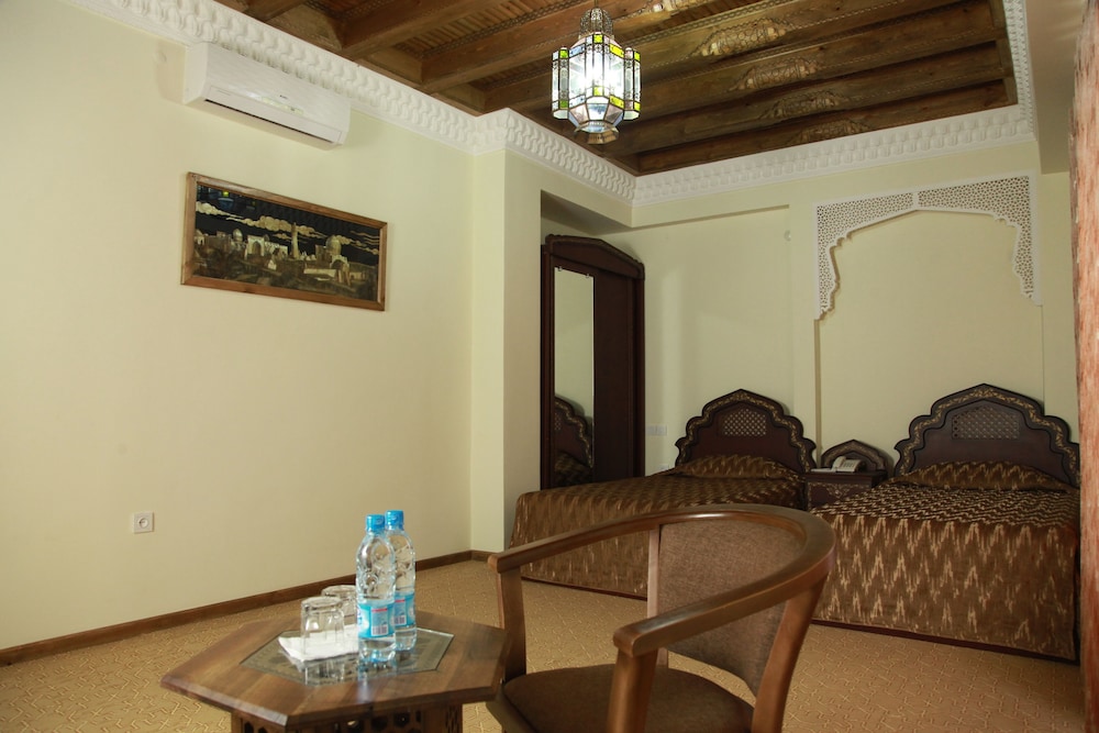 Kukaldosh Hotel 38/73