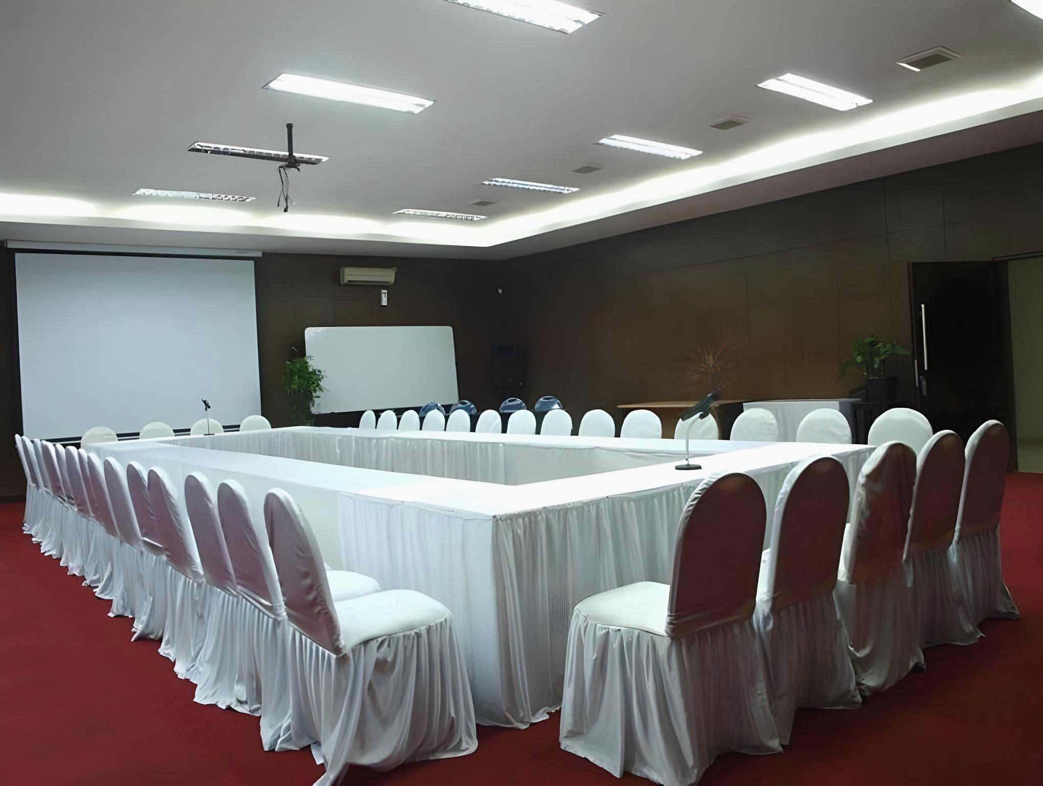 Hotel Emaki Jatinangor 16/31