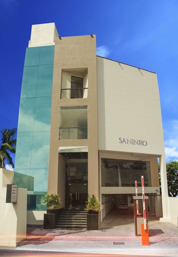 Saninro Residences & Food Court 3/50